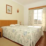 Coral Do Vau 아파트호텔 4*