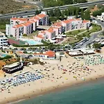 Apart-hotel Coral Do Vau 4*