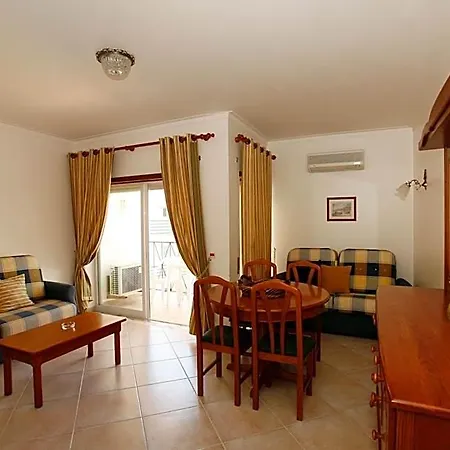 Coral Do Vau מלון דירות 4*