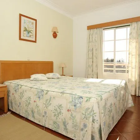 Coral Do Vau Aparthotel 4*